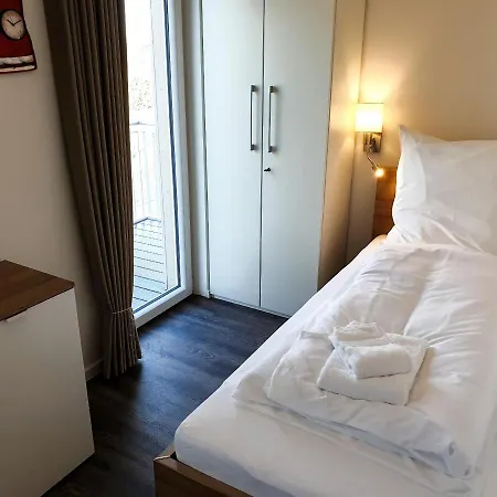 Haus Nr 07, Deichgraf * Schillig